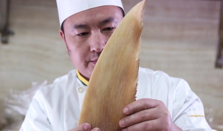趣边头尾