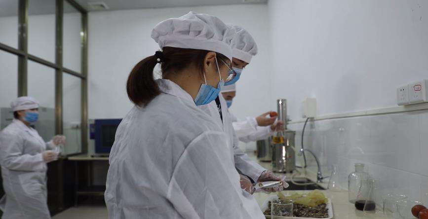 趣边头尾食品